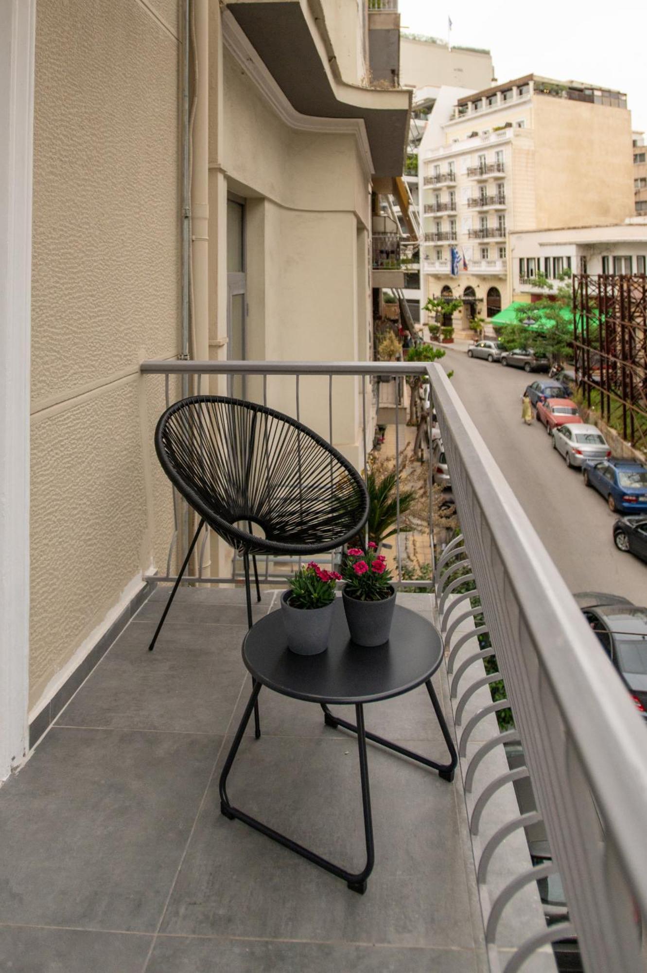 Acropolis Signature Apartment Атина Екстериор снимка